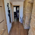Tipica Casa De Piedra *