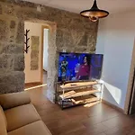 Tipica Casa De Piedra