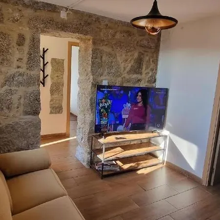 Tipica Casa De Piedra