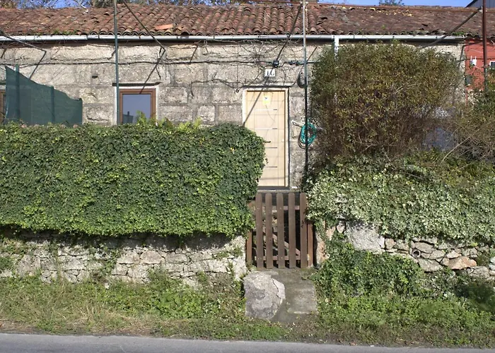 Tipica Casa De Piedra * Santiago de Compostela