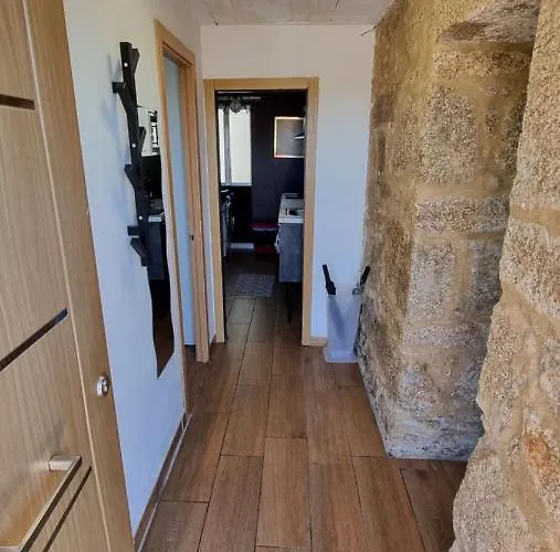 Tipica Casa De Piedra *