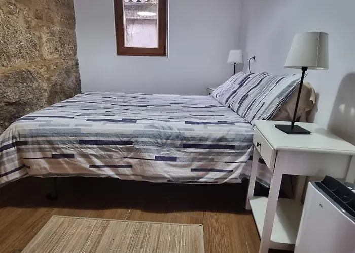 Tipica Casa De Piedra *