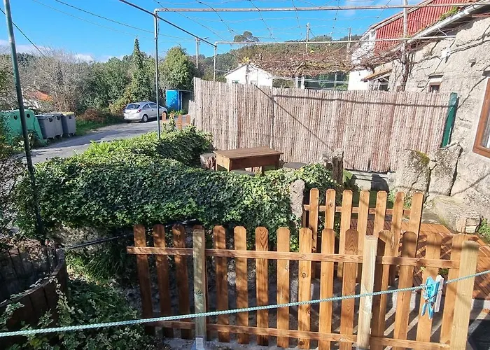 Tipica Casa De Piedra Сasa de vacaciones Santiago de Compostela